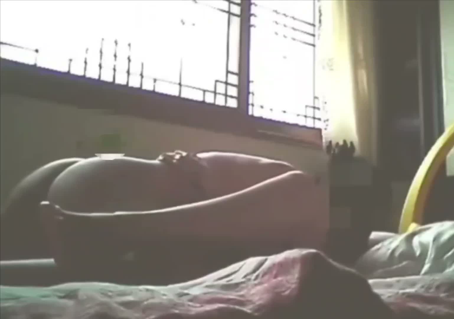 회사 동료 여직원 집에서 불륜 썸네일